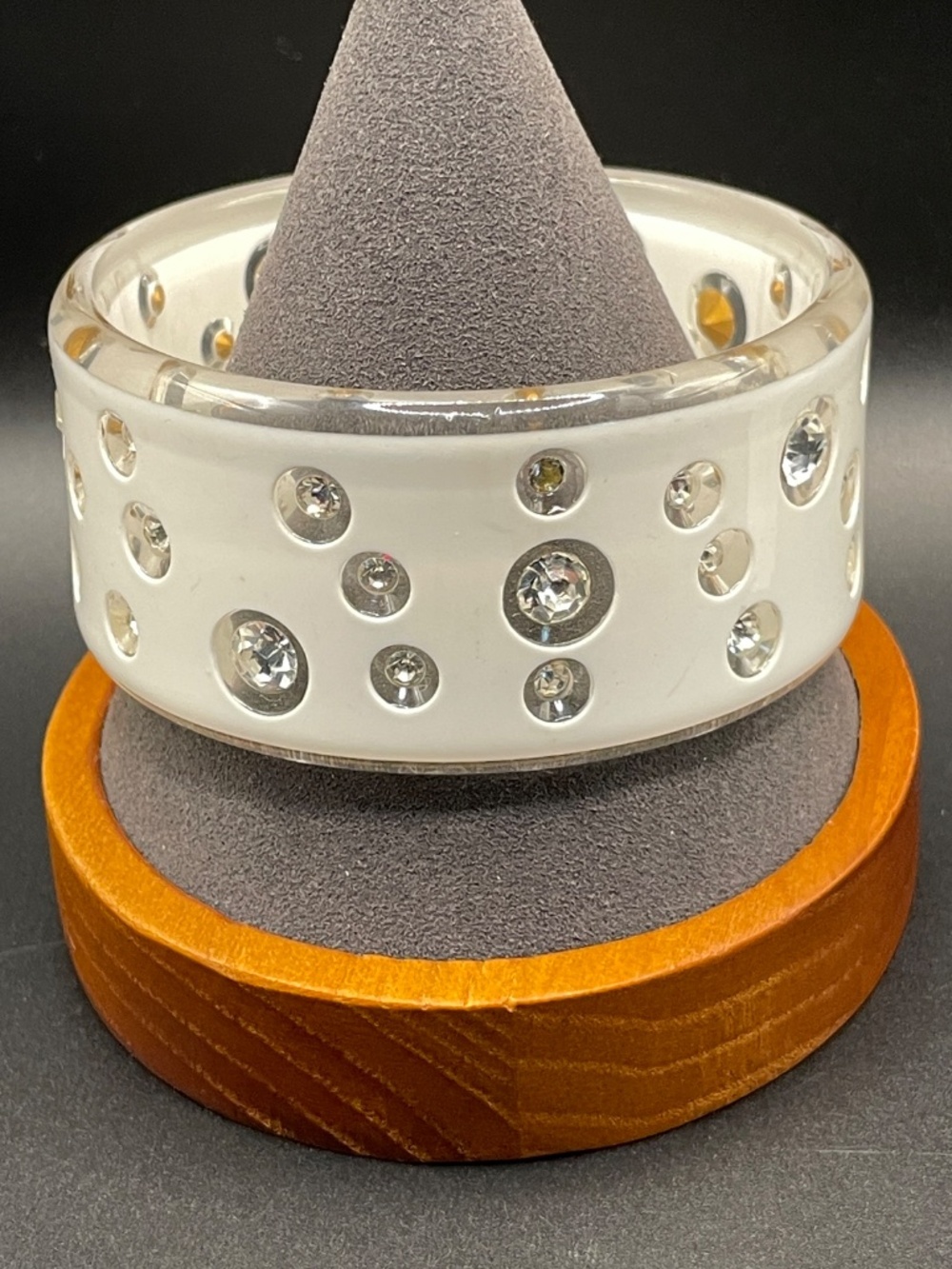 Vintage White Clear Lucite Plastic Rhinestone Bangle Bracelet 7"